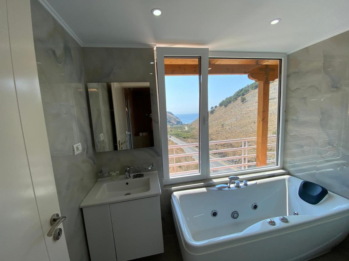 Karos Hotel Llaman Himarë Extérieur photo