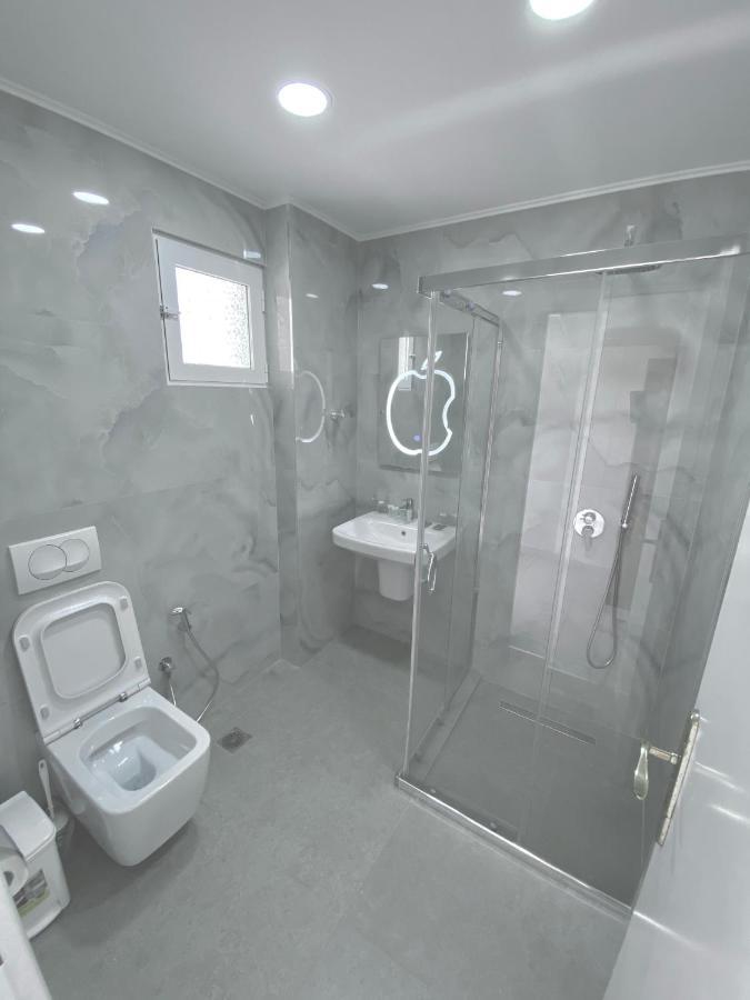 Karos Hotel Llaman Himarë Extérieur photo
