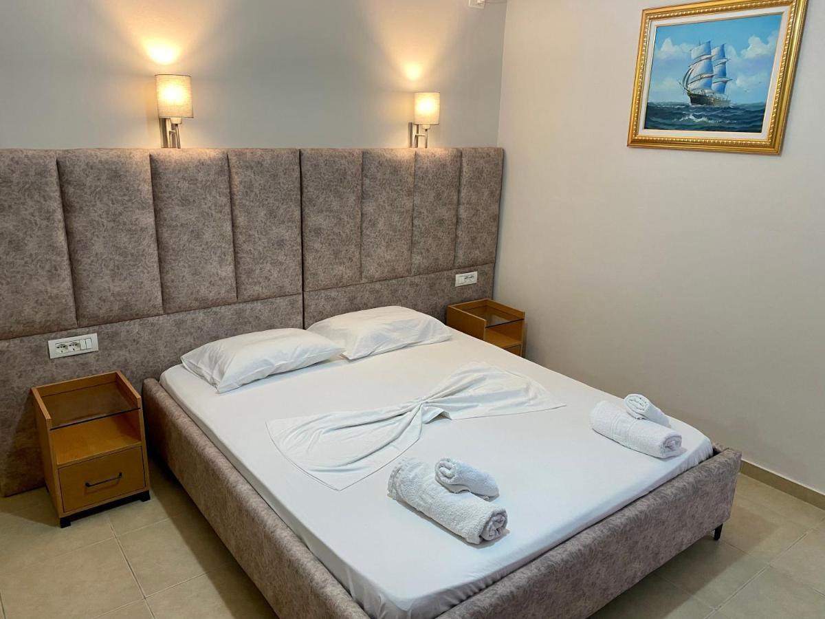 Karos Hotel Llaman Himarë Extérieur photo
