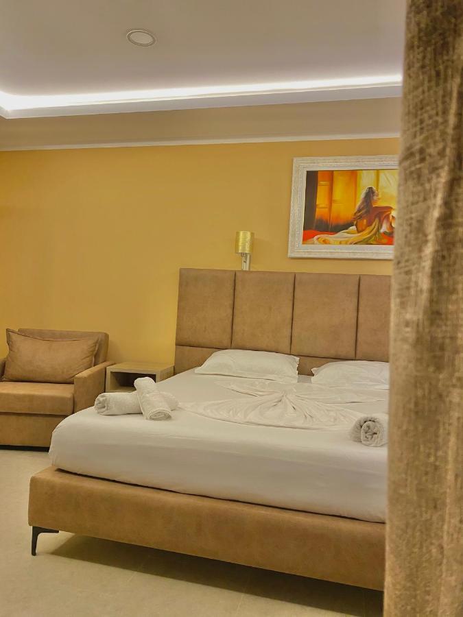 Karos Hotel Llaman Himarë Extérieur photo