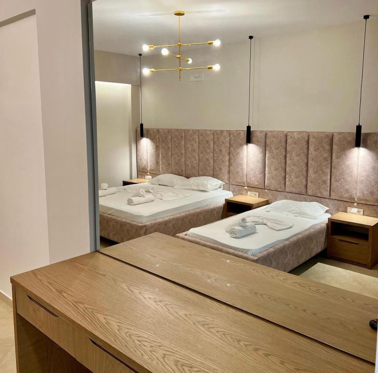 Karos Hotel Llaman Himarë Extérieur photo