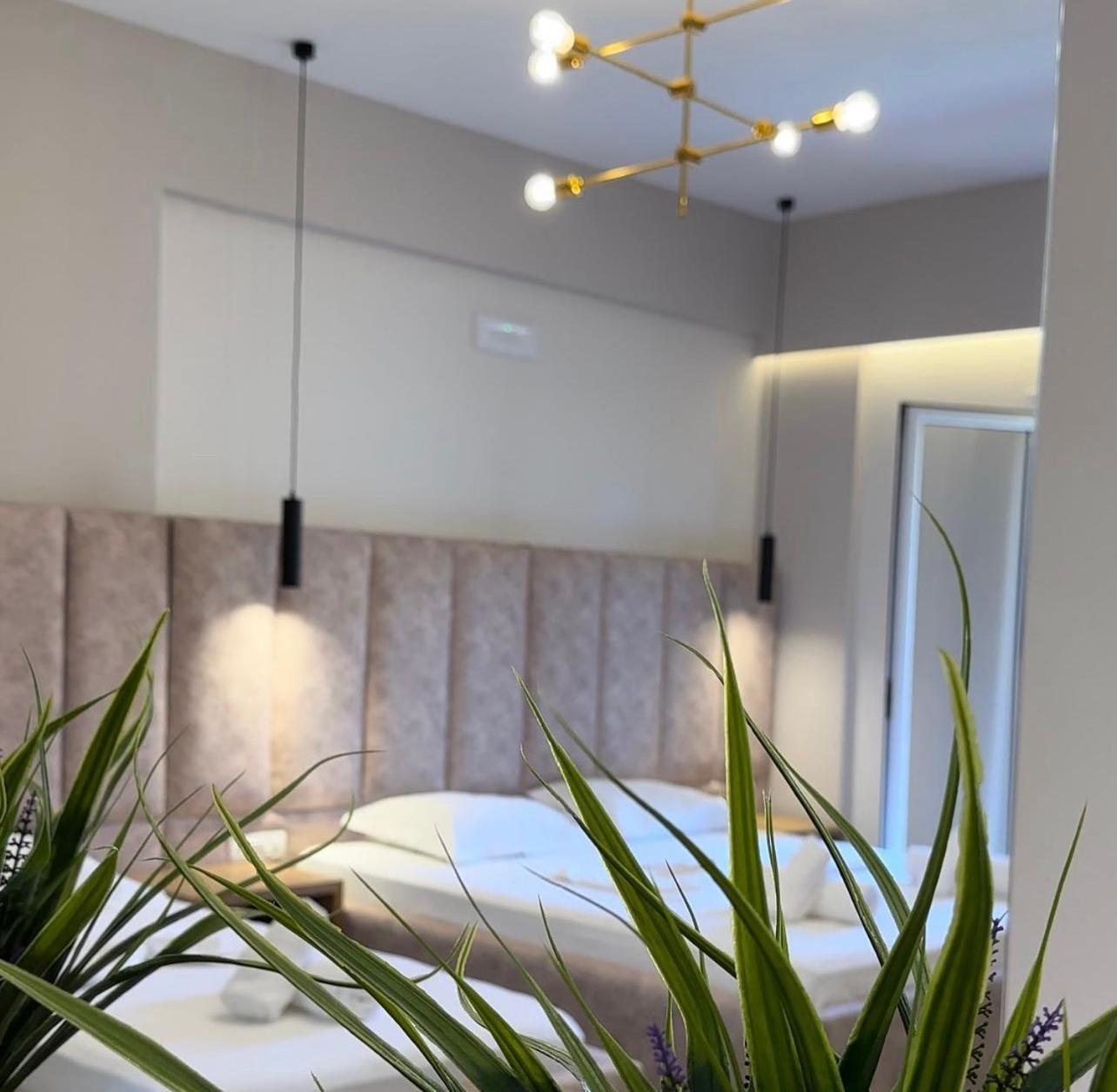 Karos Hotel Llaman Himarë Extérieur photo