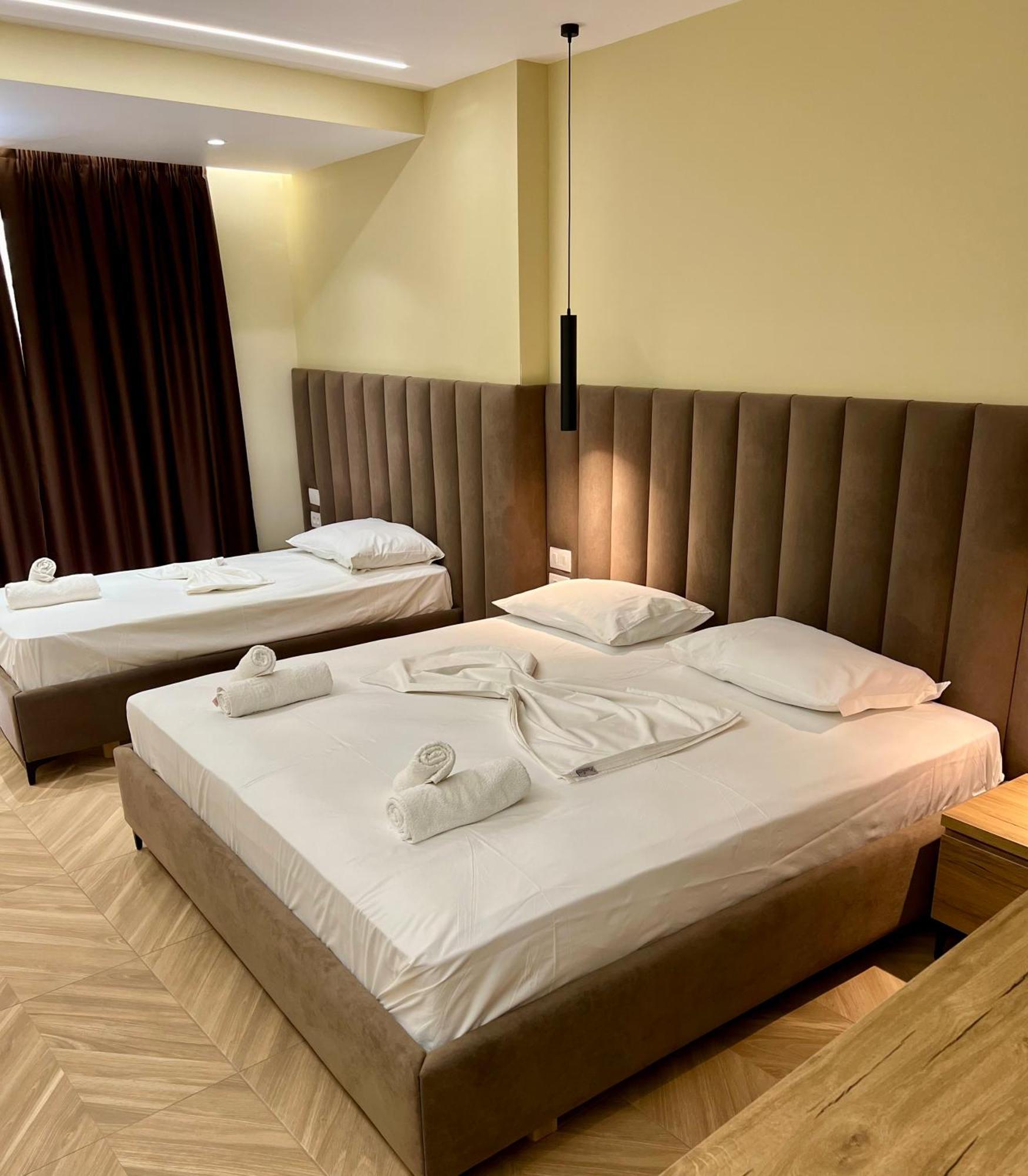 Karos Hotel Llaman Himarë Extérieur photo