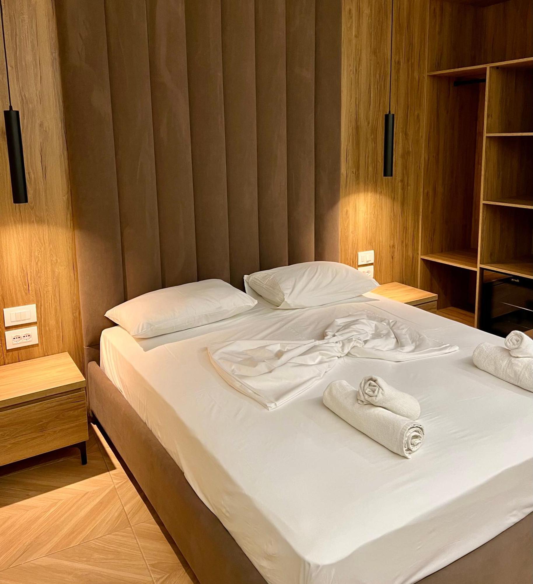 Karos Hotel Llaman Himarë Extérieur photo