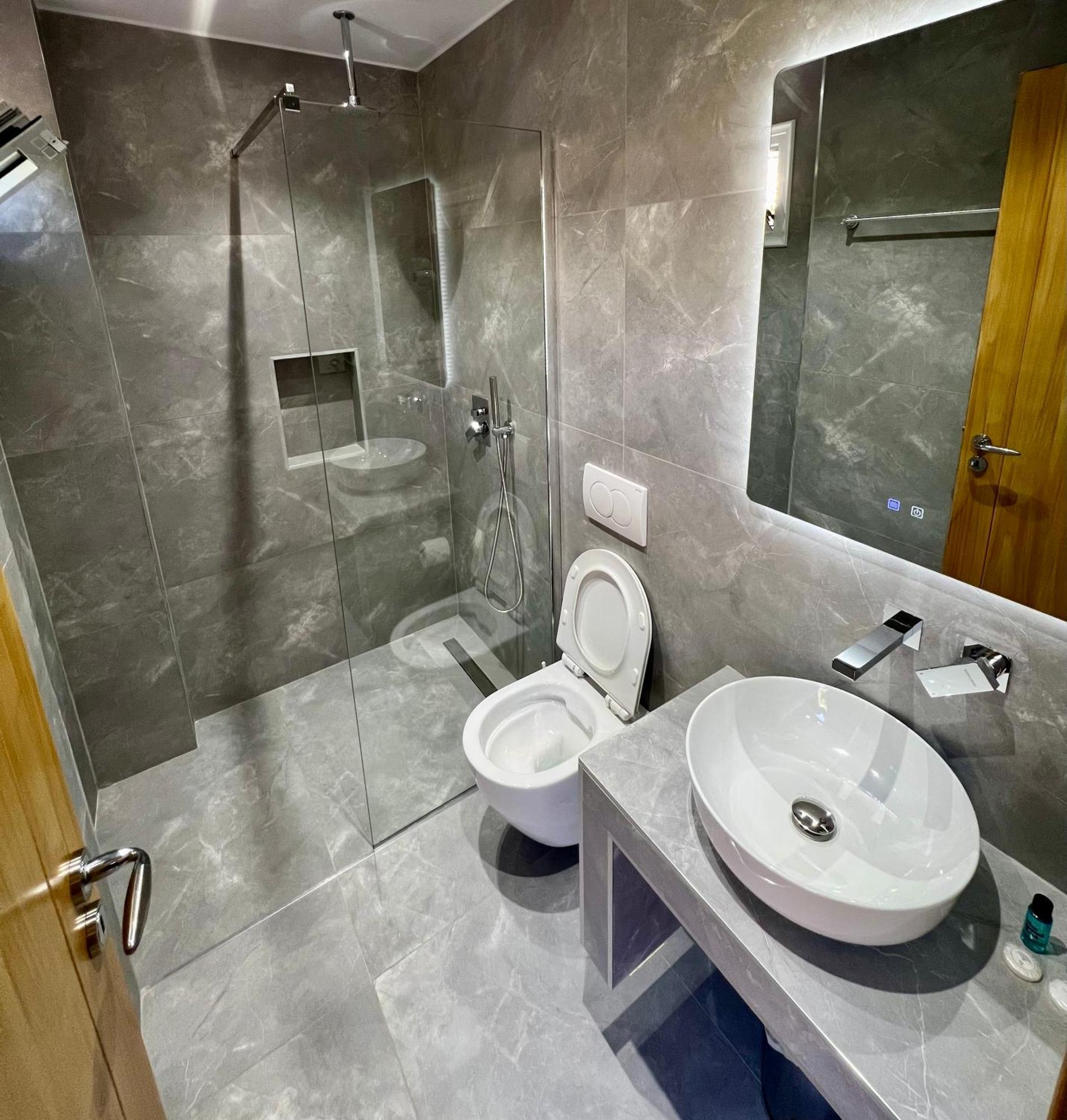 Karos Hotel Llaman Himarë Extérieur photo
